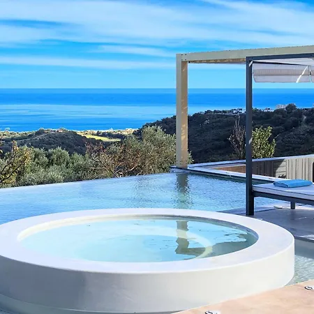 בית נופש Schoenes Haus In Mit Privatem Pool Und Bergblick גאורגיופוליס