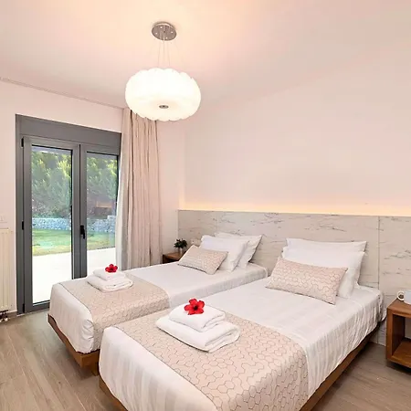 בית נופש Schoenes Haus In Mit Privatem Pool Und Bergblick גאורגיופוליס